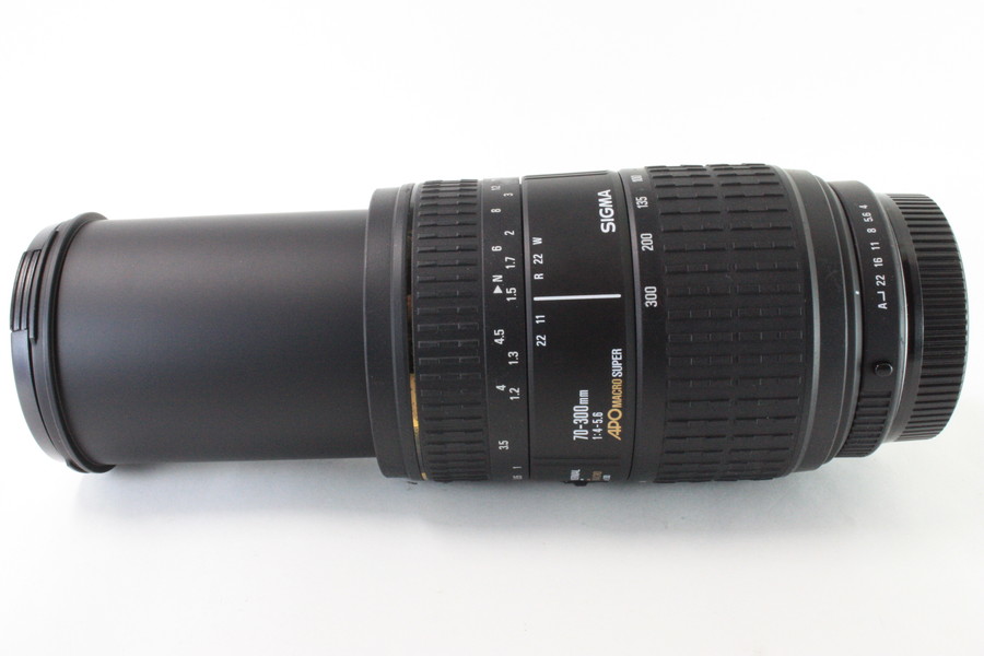 SIGMA 70-300mm 4-5.6 APO MACRO SUPER